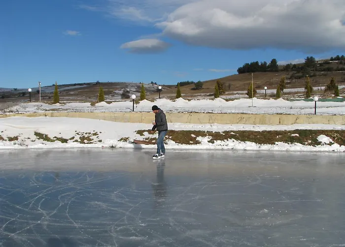 парк-хотел орлов камък Хотел Копривщица